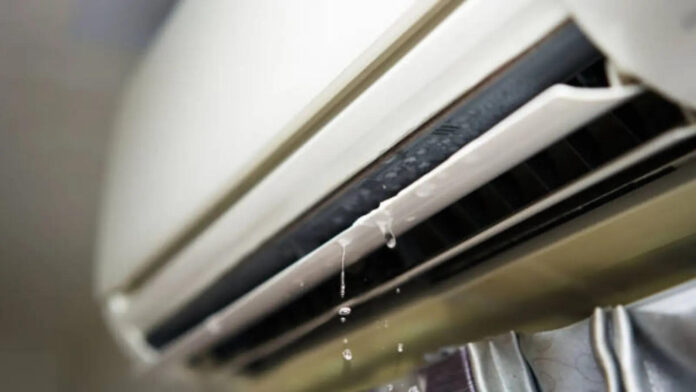ac-water-leakage-maharashtra-times.jpg