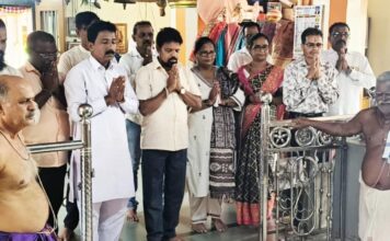 मालवण भाजपच्या वतीने कांदळगाव श्री. देव रामेश्वर मंदिर येथे अभिषेक