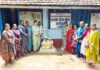 सौ. वर्षा परशुराम ढेकणे यांच्या वाढदिवसानिमित्त धान्य वाटपाचा सामाजिक उपक्रम