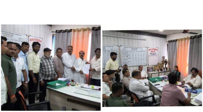खारी पट्ट्यातील वीज समस्येवर शिवसेनेची धडक; महावितरणकडून आठ दिवसांत समस्या सोडविण्याचे आश्वासन