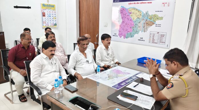 मुख्यमंत्र्यांच्या वाढदिवसाचे शुभेच्छा बॅनर फाडल्याने तीव्र संताप