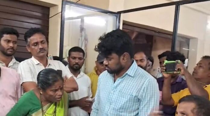 दोडामार्ग तालुका ३ दिवस अंधारात; विजेच्या लपंडावामुळे नागरिक व ग्राहक आक्रमक, महावितरणला घेराव!