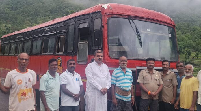 वस्तीच्या एसटी गाड्या कोणत्याही परिस्थितीत बंद होऊ देणार नाही; तालुकाप्रमुख सचिन धाडवे यांची ग्वाही