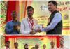 उत्कृष्ट कामगिरीबद्दल वेरळचे पोस्टमास्तर रियाज तडवी यांचा गौरव
