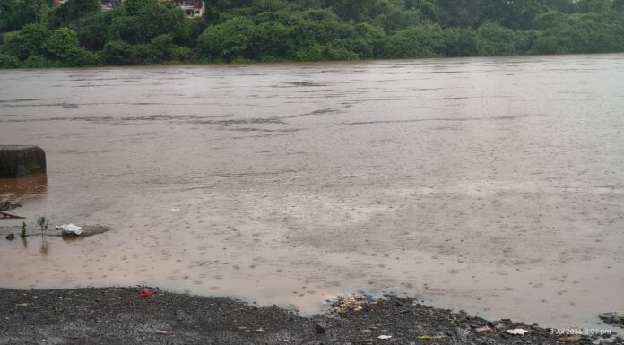 BreakingNews : जगबुडी नदी इशारा पातळीच्या वर; खेड नगरपरिषदेचे नागरिकांना सतर्कतेचे आवाहन