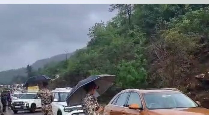 कशेडी घाटात एकेरी वाहतूक सुरू