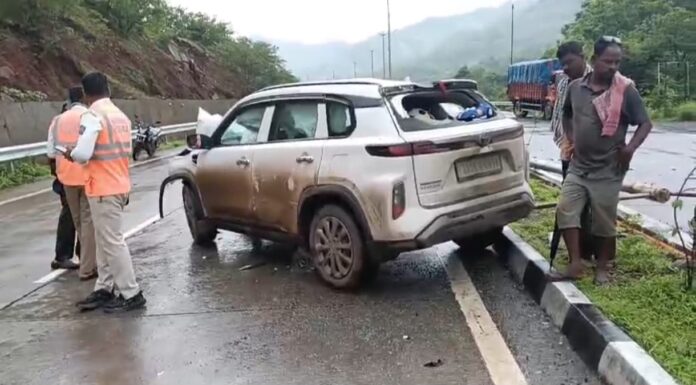 मुंबई-गोवा महामार्गावर कशेडी-वझरवाडी येथे भीषण अपघात