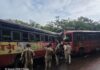BREAKING: भाट्ये येथे दोन बससह क्रेटा कारचा भीषण अपघात