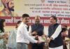 कोकण विभागातील उत्कृष्ट कामगिरीबद्दल वेंगुर्ले चे तहसीलदार ओंकार ओतारी पुरस्काराने सन्मानित..