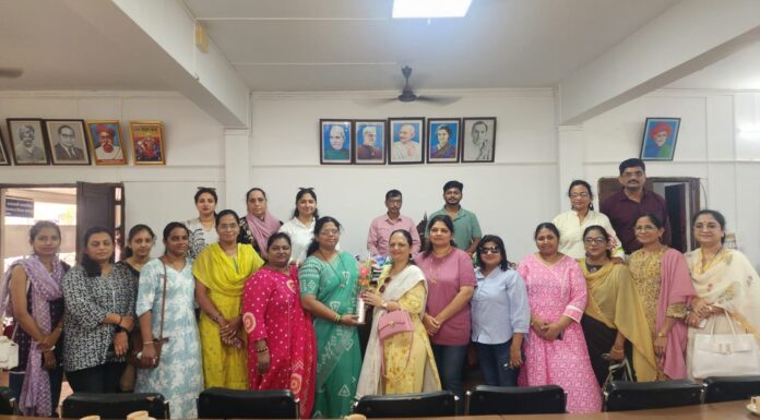 चिपळूण नगरपरिषदेच्या नगरसेविकेंकडून सावंतवाडी पालिकेला सदिच्छा भेट