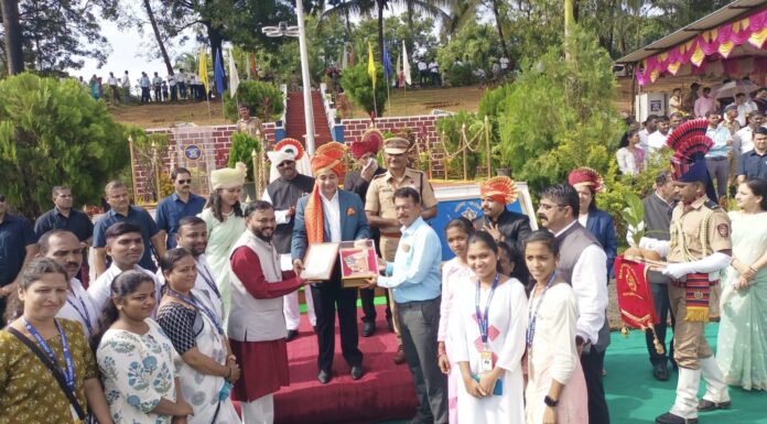 महाराष्ट्र शासनाच्या जिल्हा युवा पुरस्काराने कोकण संस्थेचा सन्मान