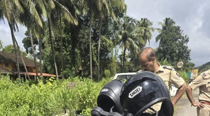 झाराप-पत्रादेवी बायपासवर वेत्ये येथे दोन दुचाकींच्या भीषण अपघातात गोव्यातील युवतीचा मृत्यू