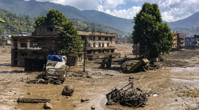 Nepal flash flood Reason: पावसाचा एक थेंबही नाही, तरीही नेपाळमध्ये महाप्रलय! संशोधकांनी सांगितले कारण