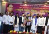 आंतरराष्ट्रीय कोरिओग्राफर सुरज जाधव यांना केंद्रीय मंत्री रामदास आठवले यांच्या हस्ते सन्मानित