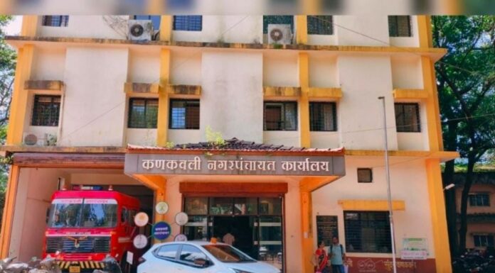 सणासुदीच्या काळात कणकवली नगरपंचायतीच्या सात सफाई कर्मचाऱ्यांना घरचा रस्ता