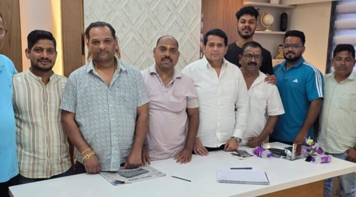 बांद्यात राजू खान मित्रमंडळातर्फे १ लाख ११ हजार १११ रुपयांची भव्य दहीहंडी