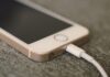 Smartphone Battery Tips: फोनची बॅटरी पटकन संपते? ‘या’ सेटिंग्ज बदला, बॅटरी बॅकअप वाढेल
