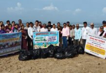 आंतरराष्ट्रीय स्वच्छता दिनानिमित्त आचरा समुद्रकिनारी स्वच्छता अभियान संपन्न
