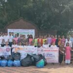 गणपती साना येथे कणकवली कॉलेजच्या विद्यार्थ्यांचे स्वच्छता अभियान