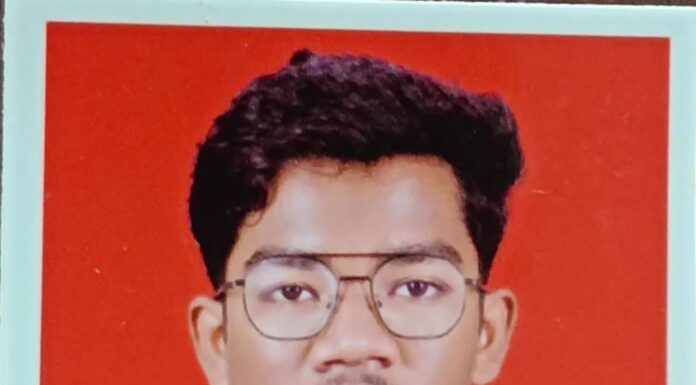 आंतरमहाविद्यालयीन योगासन स्पर्धेत ओम लाखनचे उल्लेखनीय यश; द्वितीय क्रमांक पटकावला
