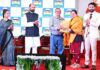 सौ क्षितिजा आगाशे पटवर्धन ह्यांना आदर्श शिक्षक पुरस्कार