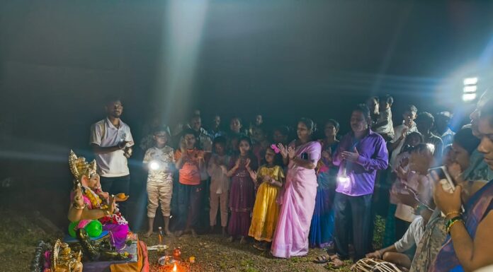दीड दिवसांच्या बाप्पाला दोडामार्ग तालुक्यात भावपूर्ण निरोप; ‘पुढच्या वर्षी लवकर या’चा गजर