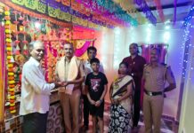 सहाय्यक पोलीस निरीक्षक संजय कातिवले यांनी घेतले आचरेत गणपती दर्शन