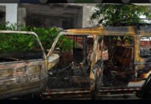 कौटुंबिक वादात मध्यस्थी भोवली; पती-पत्नीचा वाद मिटवायला आलेल्या मध्यस्थांची क्रूझर पेटवली रत्नागिरीतील धक्कादायक प्रकार