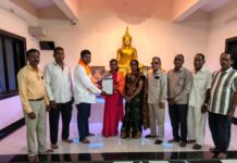 कोविड काळातील सेवेसाठी आशा स्वयंसेविका मोहिनी मोहिते यांचा सन्मान ढोक्रवली येथे सेवा संकल्प अभियानांतर्गत गौरव