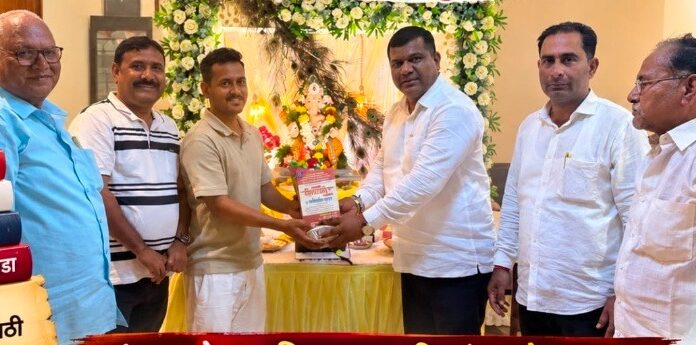 गणेशभक्तांना ‘यशाचा प्रसाद’; उद्योजक प्रकाश देशमुख यांचा अभिनव उपक्रम