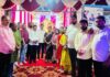गणेश मंडळांना भेट देत प्रशांत यादव यांनी घेतले गणरायाचे दर्शन