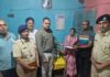 गवारेड्याच्या धडकेत मृत पावलेल्या स्वप्नील पेडामकर या तरूणाच्या कुटुंबाला वनविभागातर्फे १० लाखांच्या मदतीचा धनादेश सुपूर्द