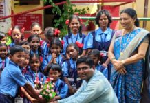 जागतिक कन्या दिनानिमित्त कोन्हवली शाळेतील विद्यार्थिनींचा सन्मान