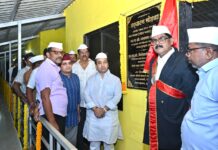पालकमंत्री नितेश राणे यांनी घेतले श्री देवी भगवतीचे दर्शन