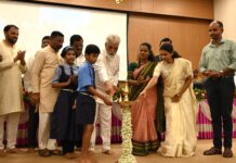 ‘सिंधुदुर्ग महाराष्ट्राचे शैक्षणिक मार्गदर्शक केंद्र बनवा’
