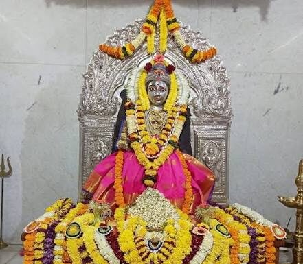 वागदे येथील श्री आर्यादुर्गा मंदिरात नवरात्रोत्सवाचे आयोजन