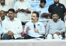 शेतकरी व जनतेसाठी तत्पर व गतिमान काम करा !