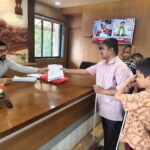 जागतिक पांढरी काठी सुरक्षा दिना निमित्त आस्था कडुन जिल्हाधिकारी यांना निवेदन