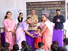 बाल जलतरणपटू वेदा सरफरे, उपविभागीय पोलीस अधिकारी सुरेश कदम यांचा लांजा येथे गौरव