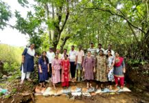 श्रमदानातून उभारले जलसंधारणाचे बंधारे